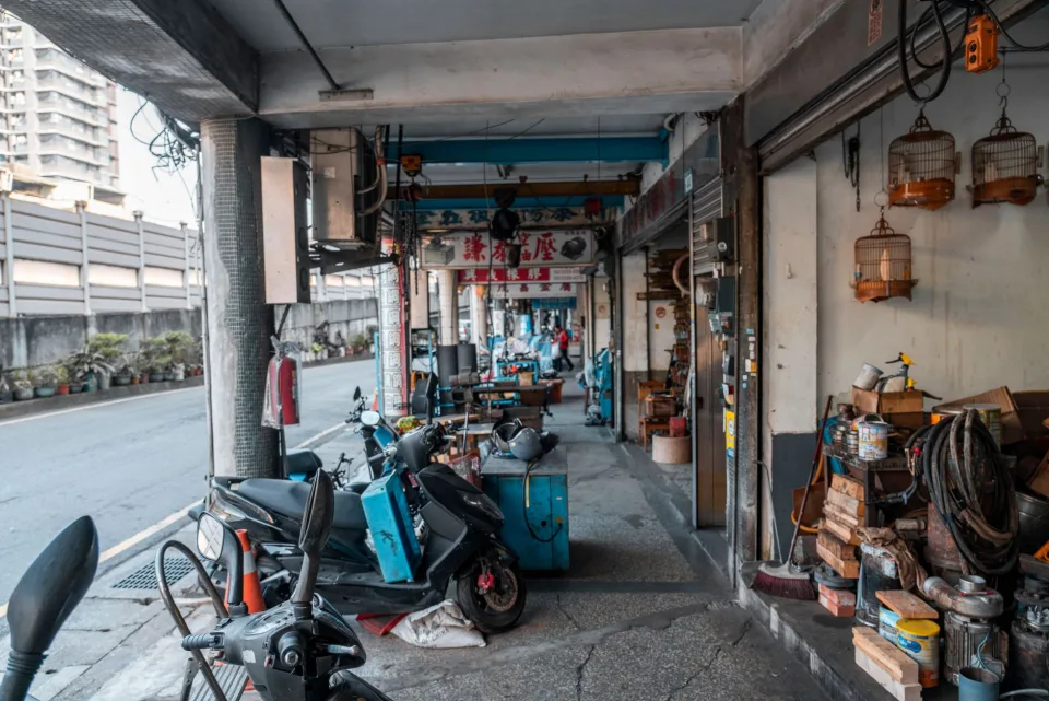 Cầu nâng ô tô